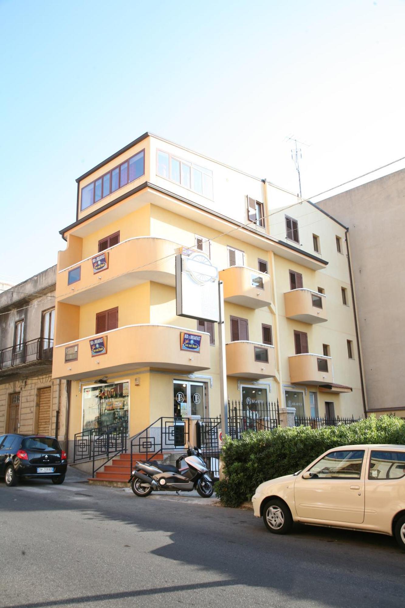 Sun And Beach Catona Di Reggio Calabria Екстер'єр фото